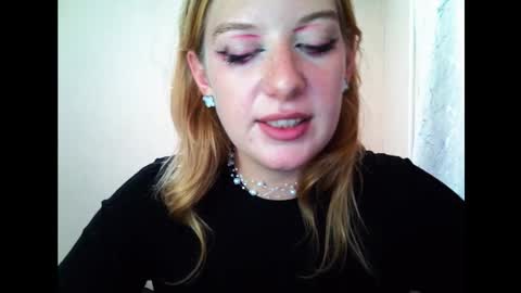 lily_ember online show from 18, 9, 2025