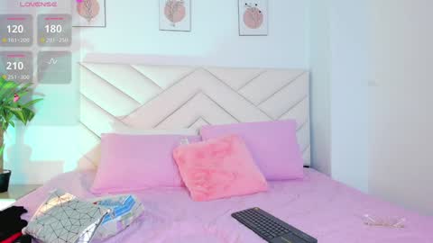   online show from 16, 12, 2024