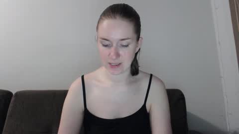 lily_love_x online show from 15, 10, 2025