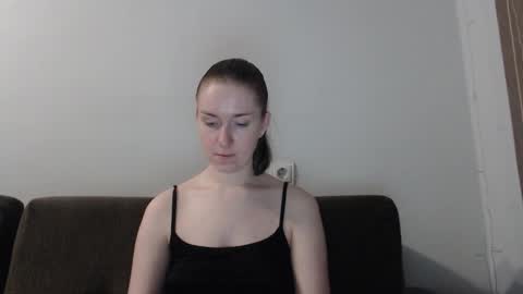 lily_love_x online show from 21, 10, 2025