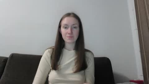 lily_love_x online show from 27, 5, 2026