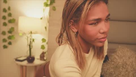 Lily Miiller online show from 22, 2, 2026