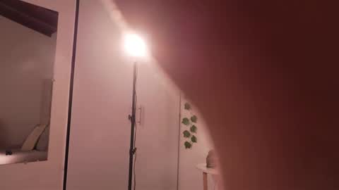 Lily Miiller online show from 30, 5, 2026