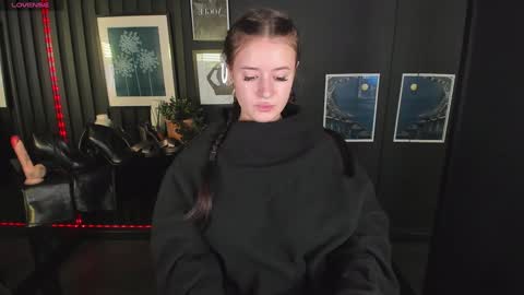 Lily online show from 7, 12, 2024