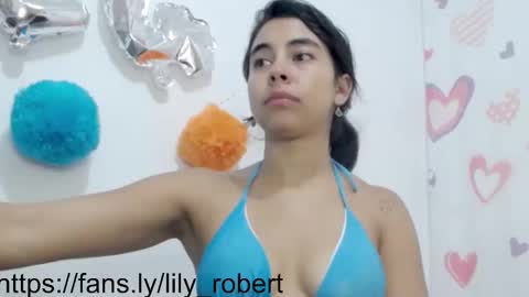 Lily Roberts online show from 11, 9, 2025