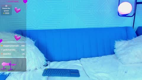 lily_waist online show from 18, 1, 2025