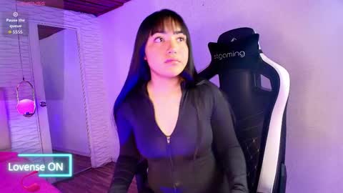 lily_waist online show from 22, 9, 2025
