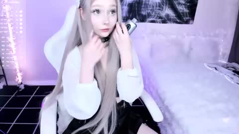 Lily online show from 28, 7, 2026