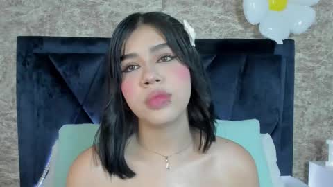 LilyWoodz online show from 12, 9, 2025