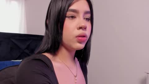 LilyWoodz online show from 2, 2, 2026