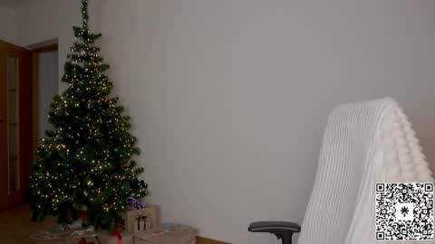 Lily   online show from 27, 12, 2024