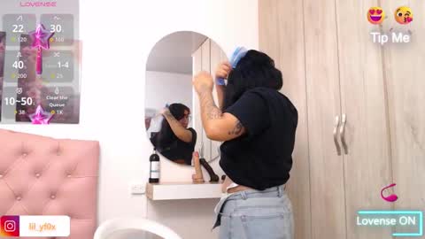 lilyfox23 online show from 17, 1, 2026