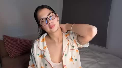 LillyPanda online show from 14, 12, 2025