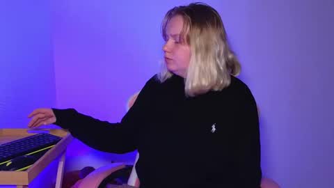 Snapshot of lime_cat chatting on 28, 9, 2025 lime cat online show from 28, 9, 2025