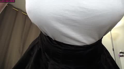 Lina online show from 11, 1, 2025