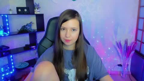 Lina online show from 5, 1, 2025