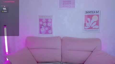 Snapshot of lina_flawless chatting on 8, 10, 2025 Lina online show from 8, 10, 2025