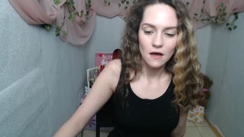 Lina online show from 3, 1, 2025