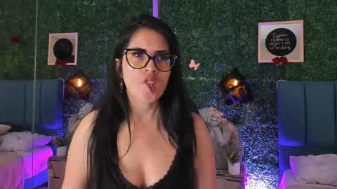 Lina  online show from 15, 1, 2026