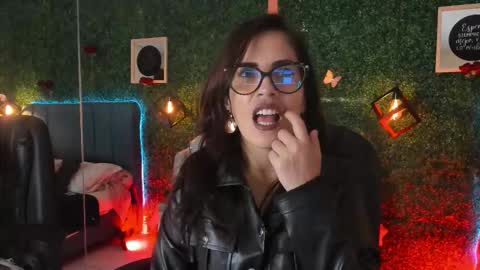 Lina  online show from 16, 3, 2026