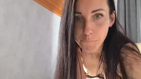 LinaLivee online show from 14, 7, 2026