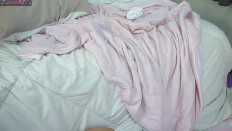 Lina           My schedule GMT0 Thu-Mon 3am-10am online show from 7, 2, 2025