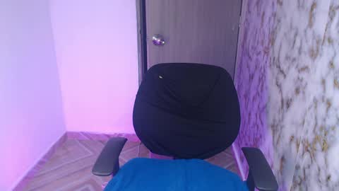 lincy_honeyy online show from 4, 4, 2026