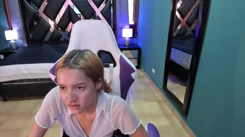  Linda  online show from 22, 2, 2025