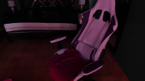  Linda  online show from 23, 2, 2025