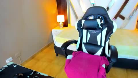  Linda  online show from 1, 11, 2025