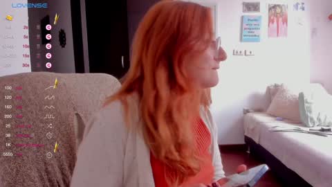 Snapshot of linda_giggle chatting on 19, 12, 2024 Giggles online show from 19, 12, 2024