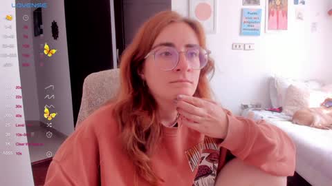 Snapshot of linda_giggle chatting on 8, 1, 2025 Giggles online show from 8, 1, 2025