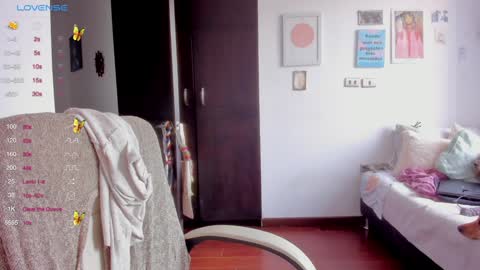 Snapshot of linda_giggle chatting on 10, 1, 2025 Giggles online show from 10, 1, 2025