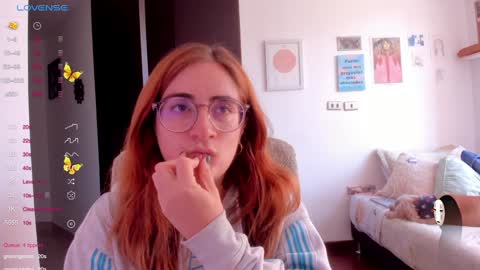 Snapshot of linda_giggle chatting on 21, 1, 2025 Giggles online show from 21, 1, 2025