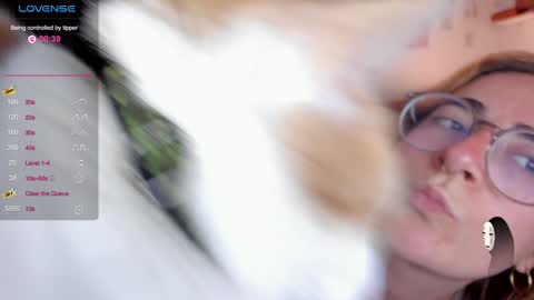 Snapshot of linda_giggle chatting on 28, 1, 2025 Giggles online show from 28, 1, 2025