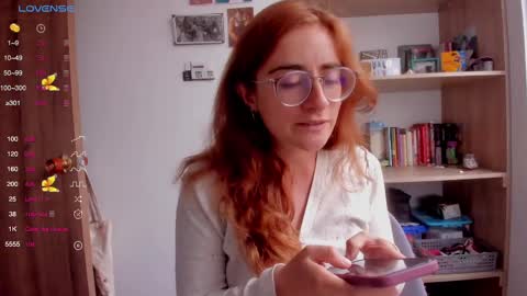 Snapshot of linda_giggle chatting on 11, 2, 2025 Giggles online show from 11, 2, 2025
