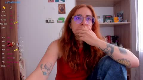 Snapshot of linda_giggle chatting on 13, 2, 2025 Giggles online show from 13, 2, 2025