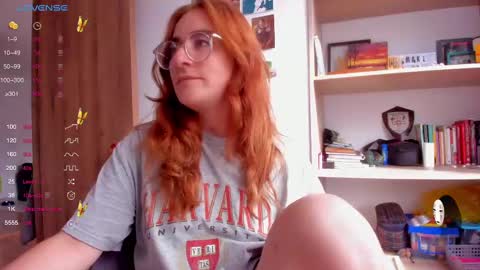 Snapshot of linda_giggle chatting on 20, 2, 2025 Giggles online show from 20, 2, 2025