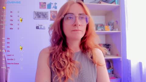 Snapshot of linda_giggle chatting on 25, 2, 2025 Giggles online show from 25, 2, 2025