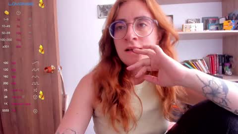 Snapshot of linda_giggle chatting on 28, 2, 2025 Giggles online show from 28, 2, 2025