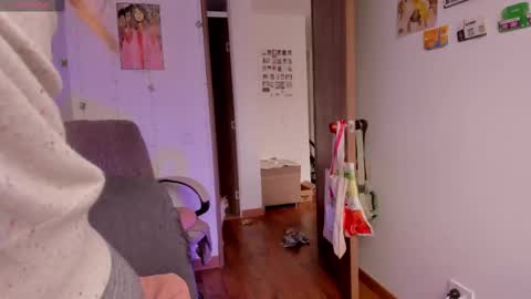 Snapshot of linda_giggle chatting on 2, 10, 2025 Giggles online show from 2, 10, 2025