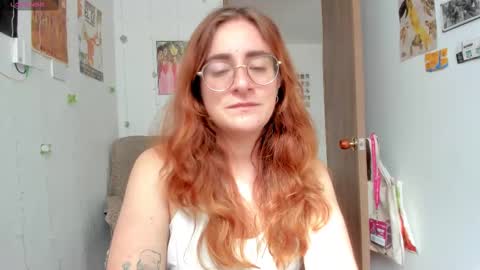 Snapshot of linda_giggle chatting on 6, 10, 2025 Giggles online show from 6, 10, 2025