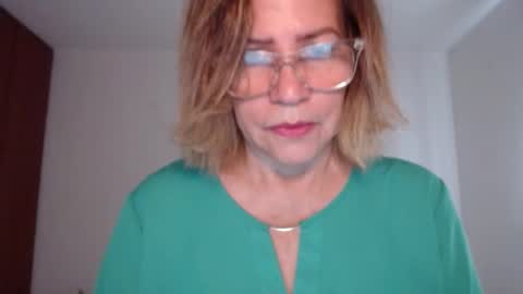 Snapshot of linda_hanna1977 chatting on 11, 3, 2026 Linda Hanna online show from 11, 3, 2026
