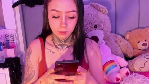 Lindaa maria  online show from 11, 1, 2026