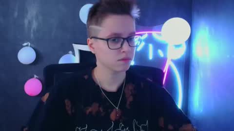 Linda online show from 4, 3, 2025