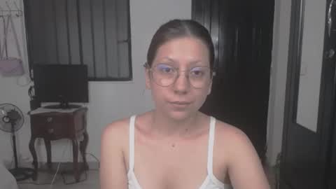 Snapshot of linda_naomi chatting on 30, 5, 2026 naomi online show from 30, 5, 2026