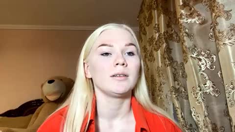 Luna online show from 24, 11, 2025