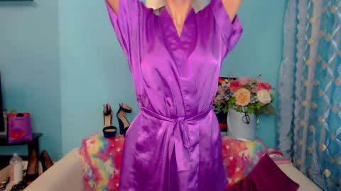 Snapshot of lindaliiii chatting on 7, 3, 2025 Linda online show from 7, 3, 2025