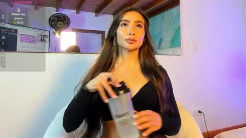 Lindsay Palmer online show from 17, 5, 2026