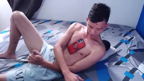 Snapshot of linger420 chatting on 15, 1, 2025 linger420 online show from 15, 1, 2025